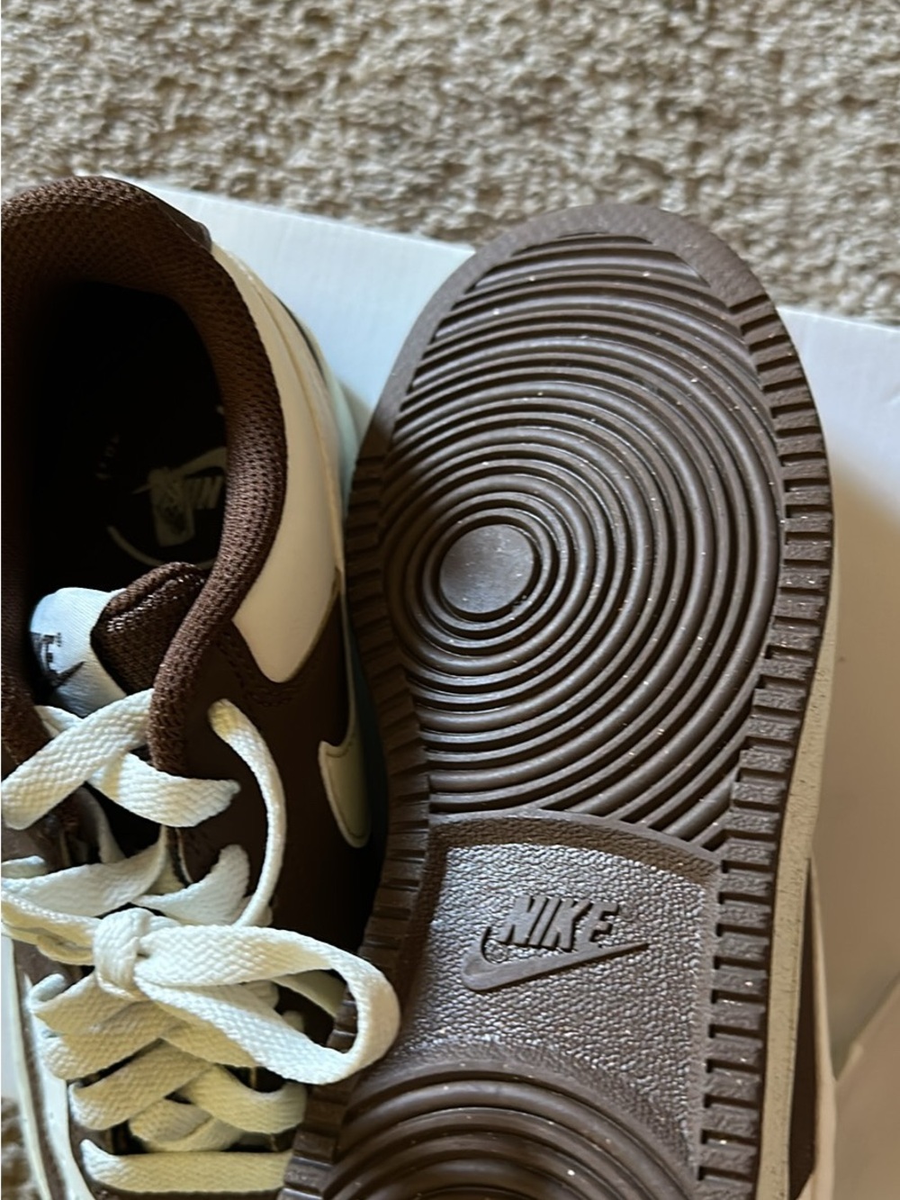 Nike Men’s Brown and Cream Low-Top Sneakers